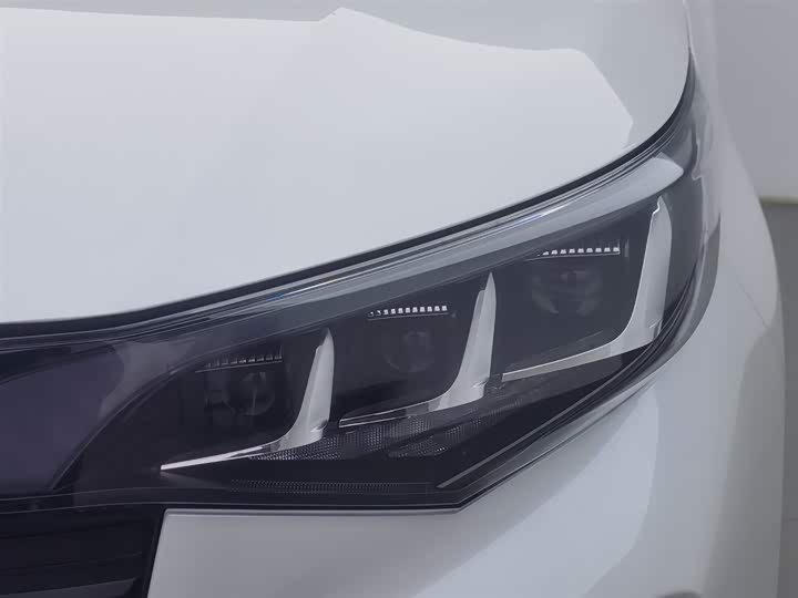 Фото 7 - GAC Trumpchi M6