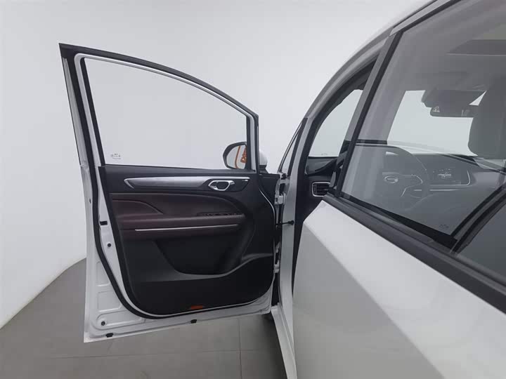 Фото 8 - GAC Trumpchi M6