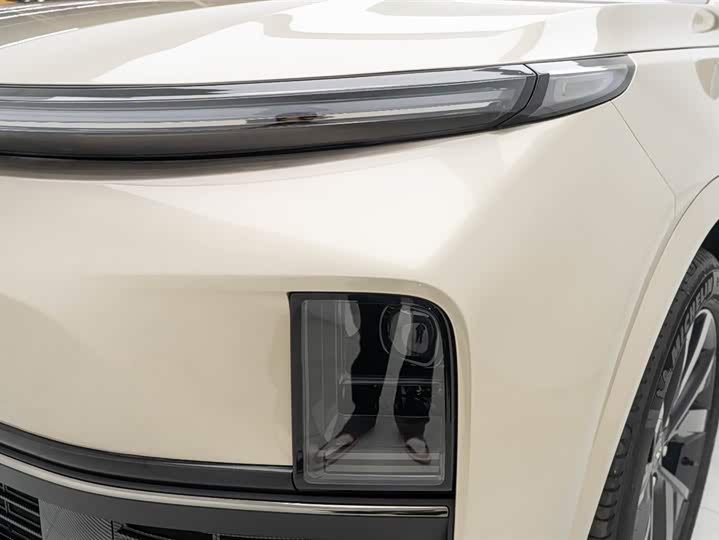 Фото 9 - LiXiang L8