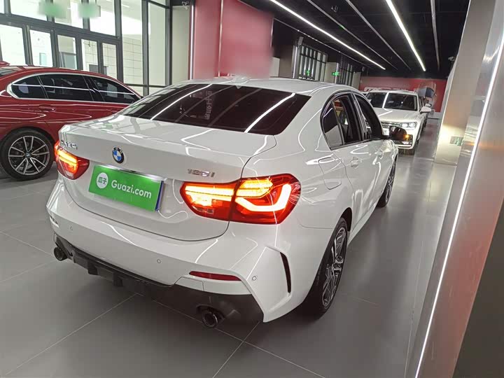 Фото 7 - BMW 1 Series