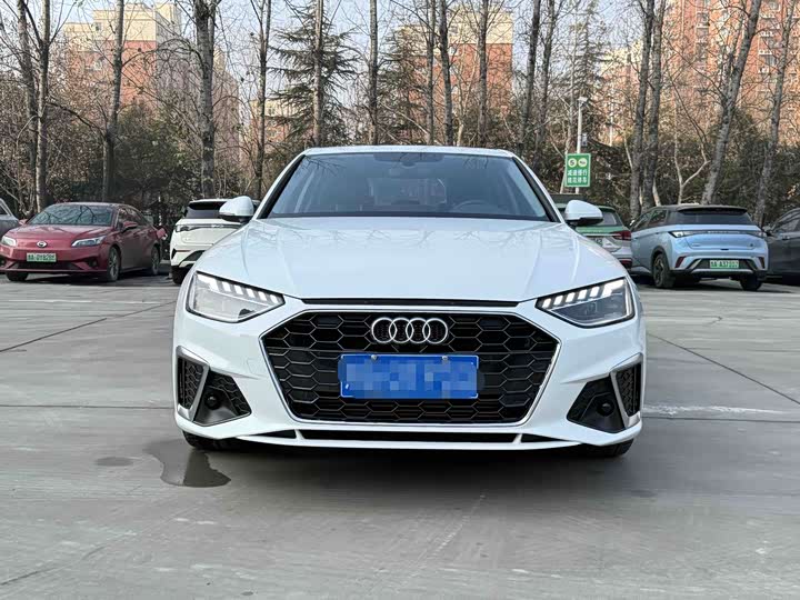 Фото 2 - Audi A4L