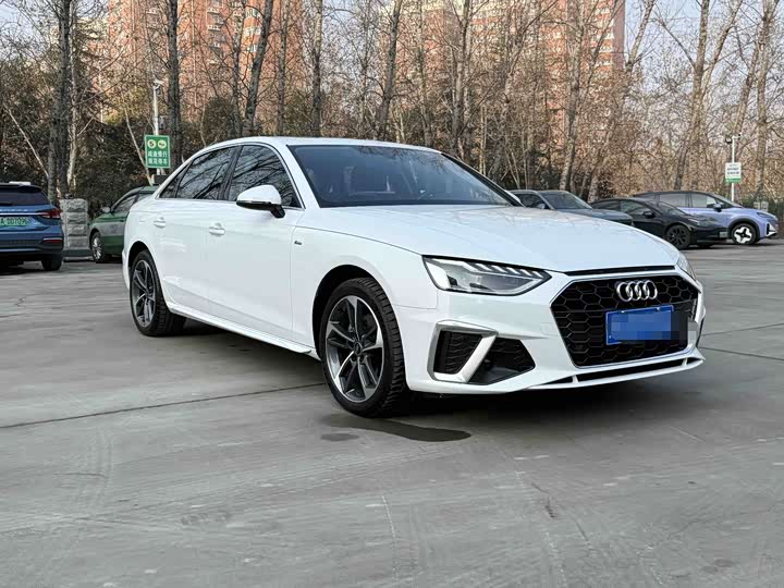 Фото 3 - Audi A4L