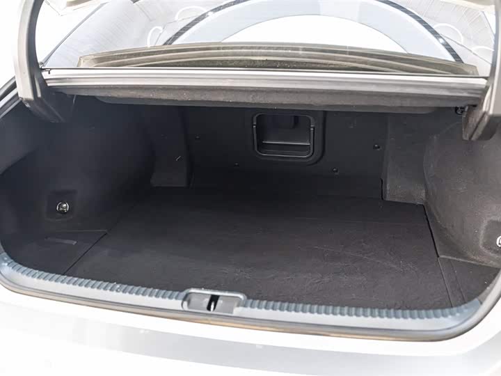 Фото 9 - Lexus ES