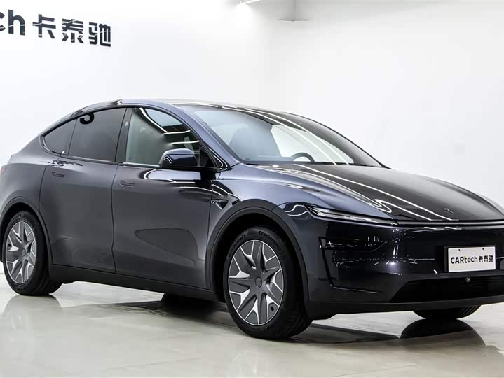 Фото 3 - Tesla Model Y