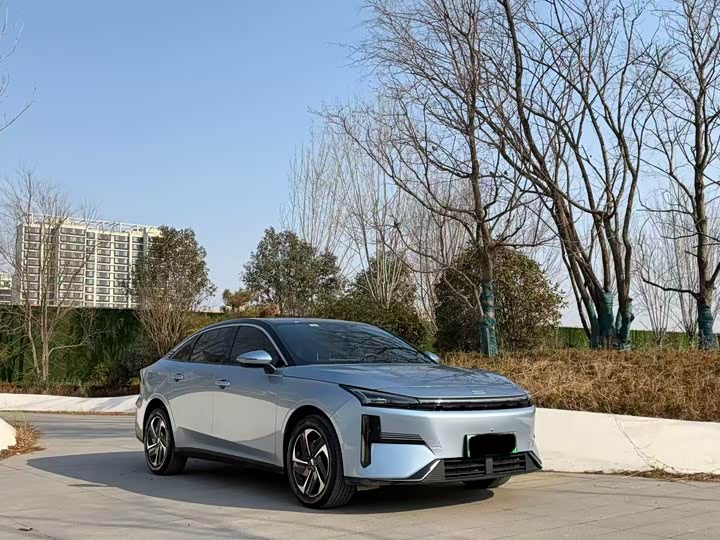 Фото 3 - Geely Galaxy L6