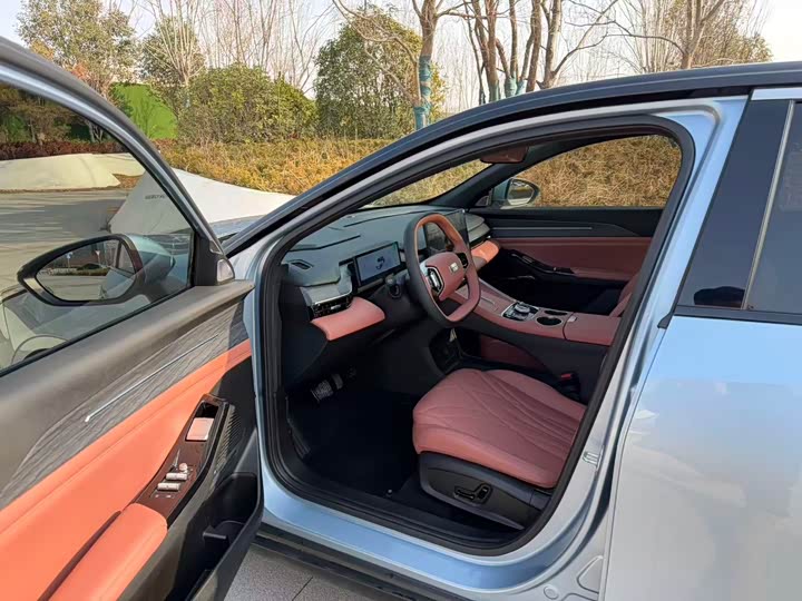 Фото 4 - Geely Galaxy L6