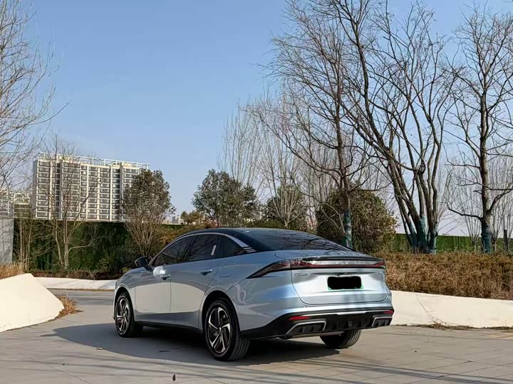 Фото 7 - Geely Galaxy L6