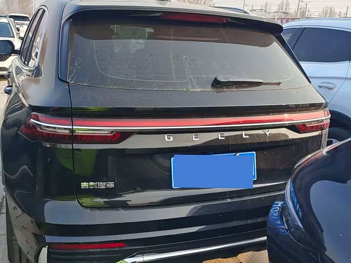 Фото 7 - Geely Monjaro