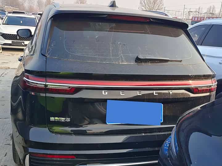 Фото 8 - Geely Monjaro