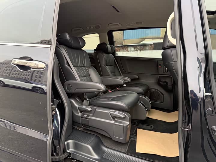 Фото 7 - Honda Odyssey