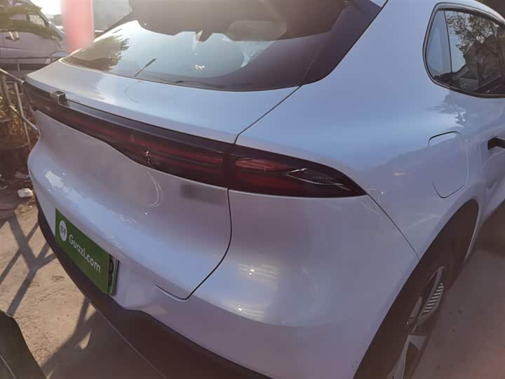 Фото 8 - Changan Deepal S05