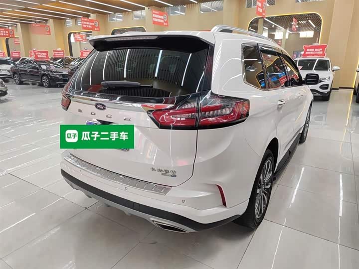 Фото 7 - Ford Edge