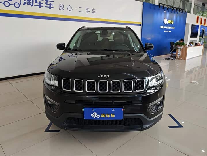 Фото 2 - Jeep Compass