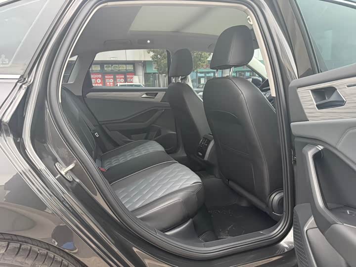 Фото 9 - Volkswagen Sagitar L