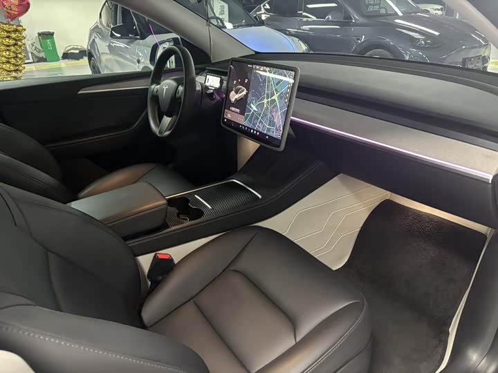 Фото 4 - Tesla Model Y