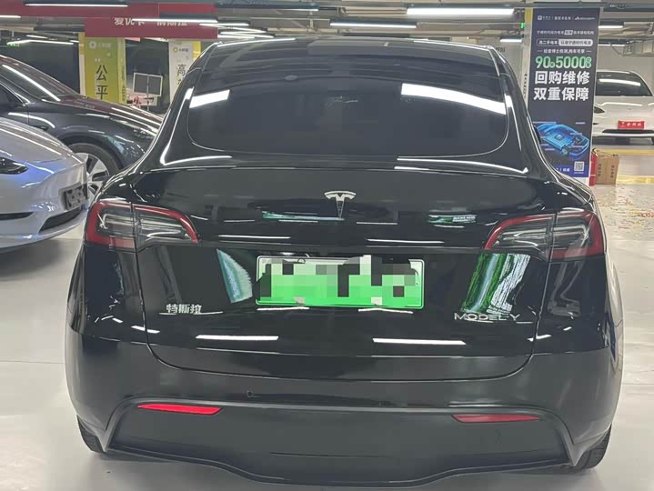 Фото 8 - Tesla Model Y