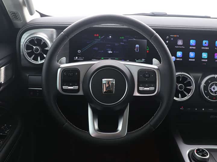 Фото 5 - Tank 300 Hybrid