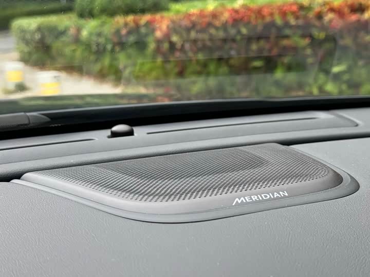 Фото 7 - Jaguar XF L