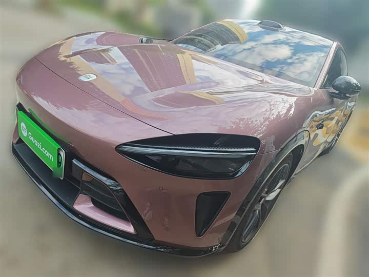 Фото 1 - Xiaomi YU7