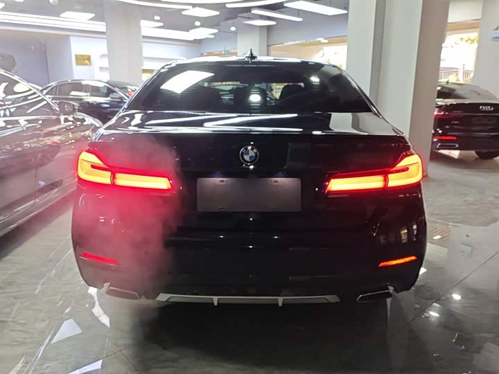 Фото 6 - BMW 5 Series