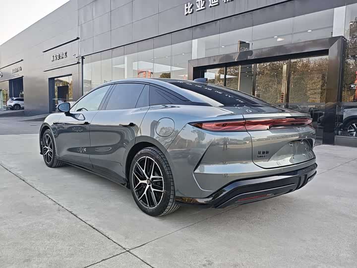 Фото 6 - BYD Han L