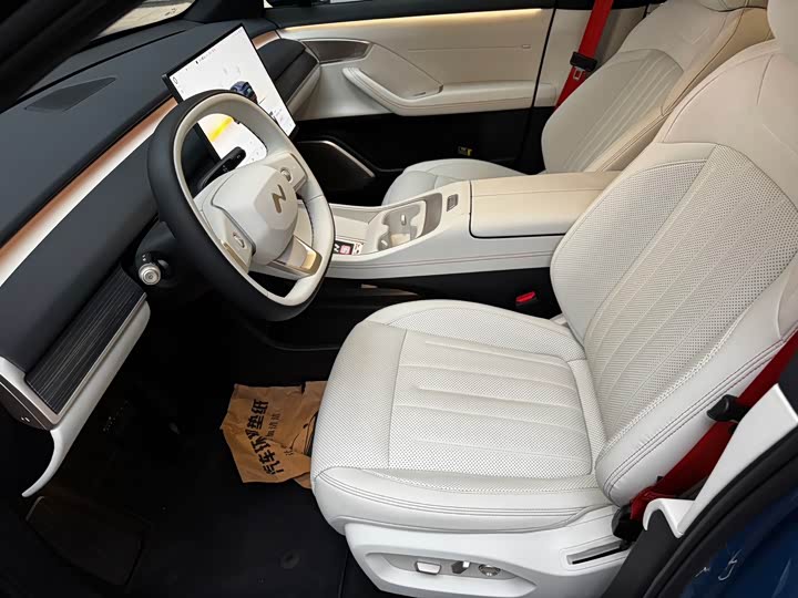 Фото 5 - Nio Onvo L60