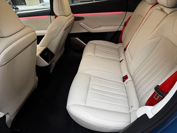 Фото 7 - Nio Onvo L60