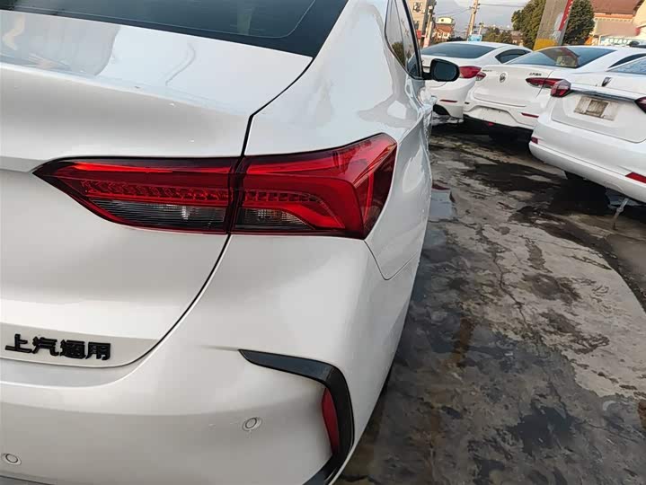 Фото 8 - Buick Verano