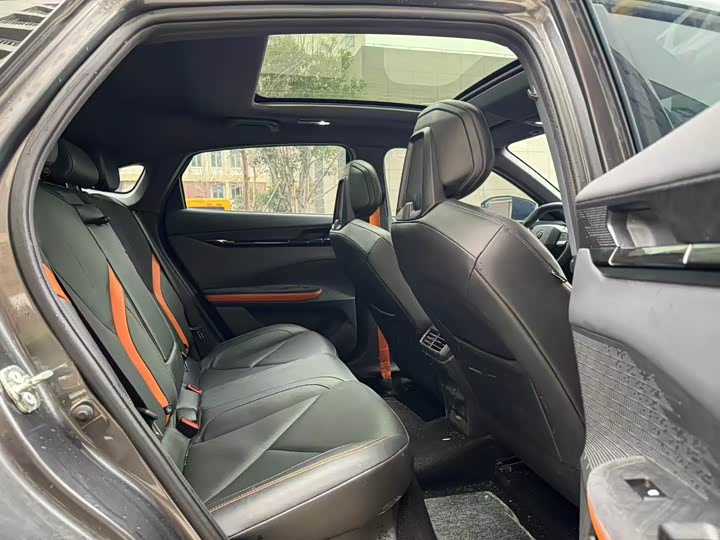 Фото 8 - Changan UNI-V