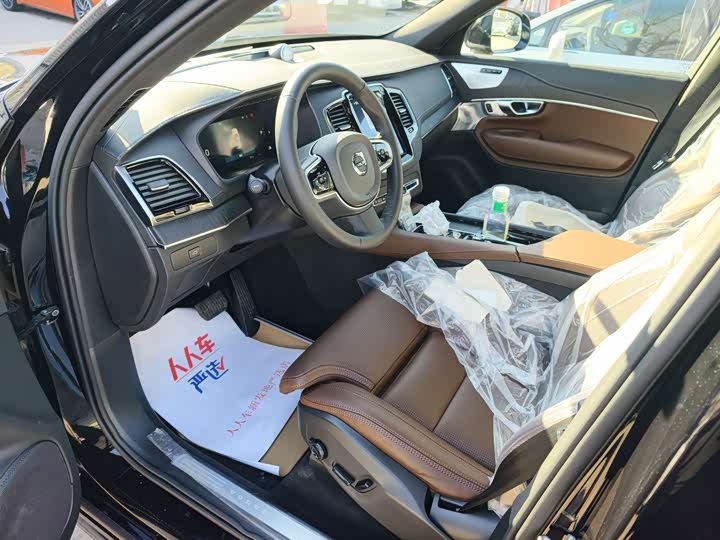 Фото 6 - Volvo XC90