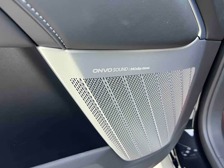 Фото 6 - Nio Onvo L90