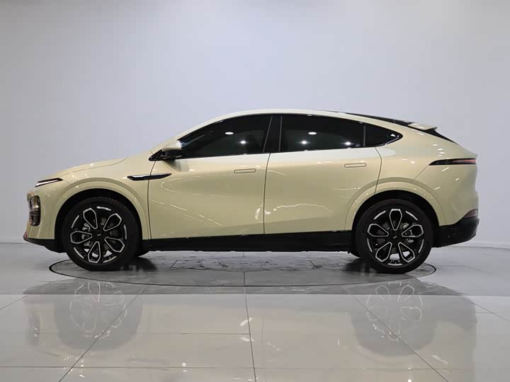 Фото 3 - XPeng G6