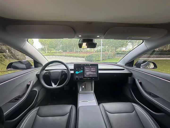 Фото 5 - Tesla Model 3