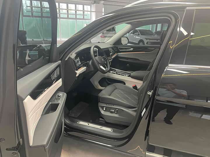 Фото 2 - Volkswagen Teramont Pro