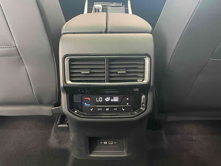 Фото 7 - Volkswagen Teramont Pro