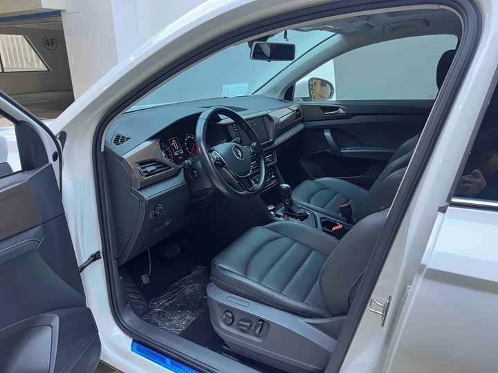 Фото 9 - Volkswagen Tharu