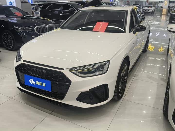 Фото 1 - Audi A4L