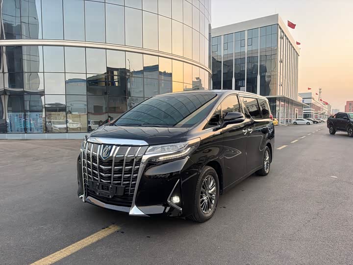 Фото 2 - Toyota Alphard