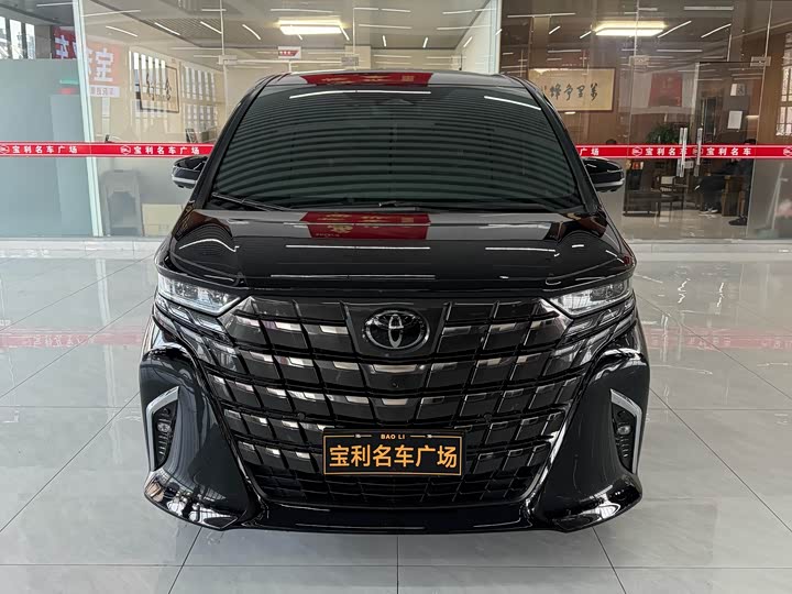 Фото 1 - Toyota Alphard