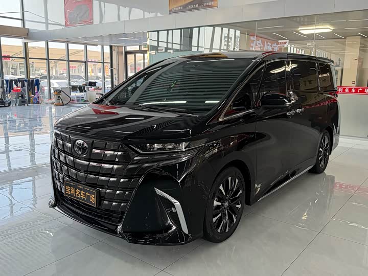 Фото 2 - Toyota Alphard