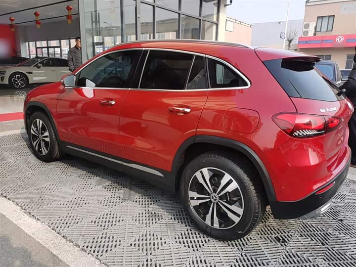 Фото 5 - Mercedes-Benz GLA-Class