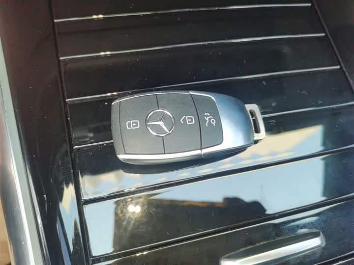 Фото 9 - Mercedes-Benz GLA-Class