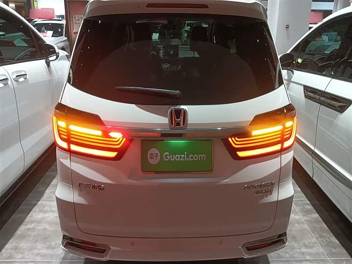 Фото 6 - Honda Odyssey