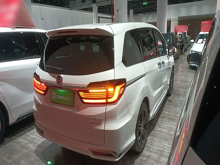 Фото 7 - Honda Odyssey