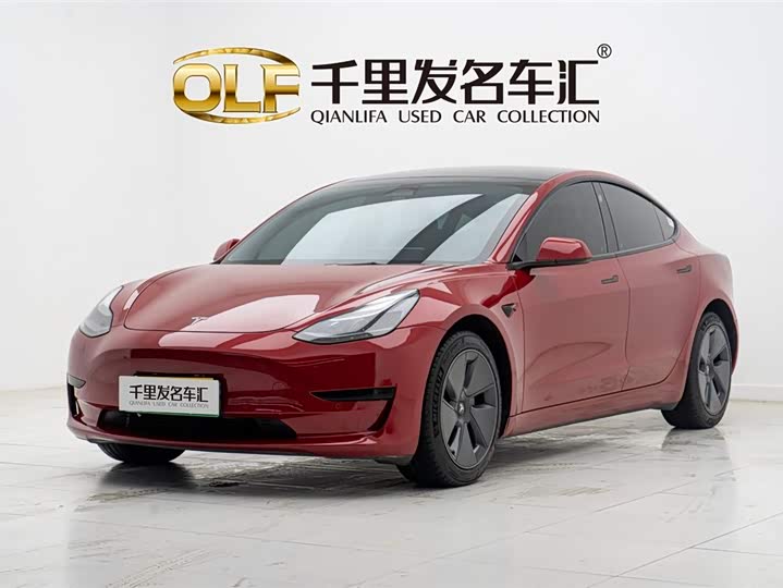 Фото 1 - Tesla Model 3