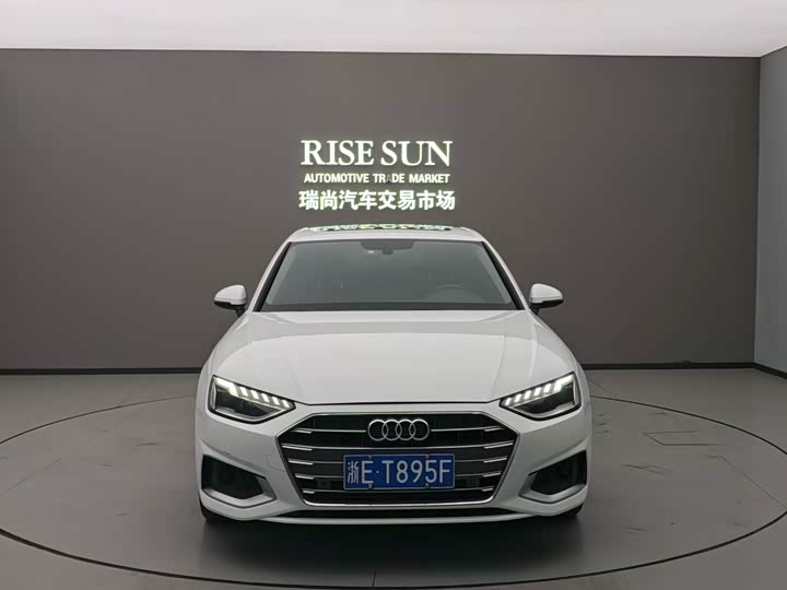 Фото 3 - Audi A4L