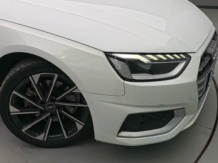 Фото 7 - Audi A4L