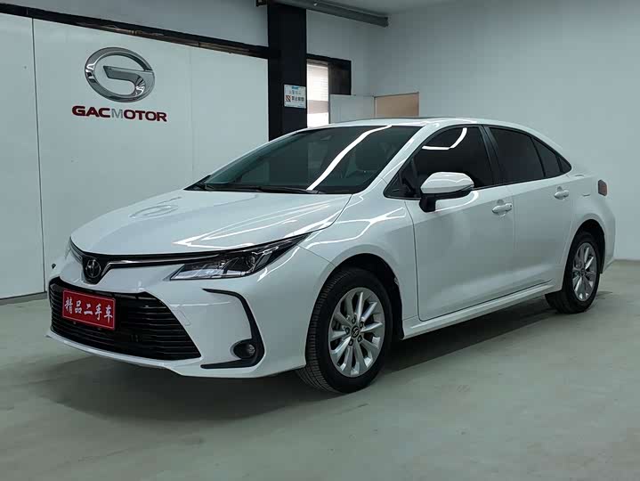 Фото 1 - Toyota Corolla