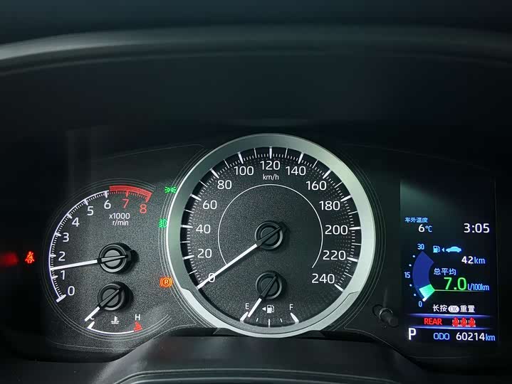 Фото 8 - Toyota Corolla