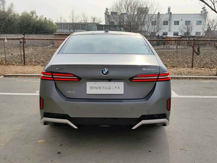 Фото 8 - BMW 5 Series